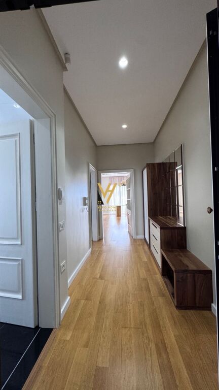 JEPET APARTAMENT 2+1+2+BLK TE KOPSHTI BOTANIK 1.800 EURO