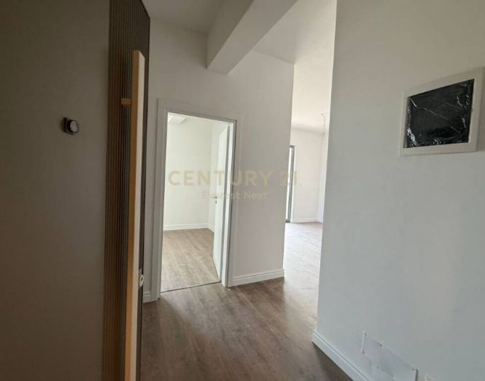 Shitet apartament 1+1 – projekt modern në zhvillim