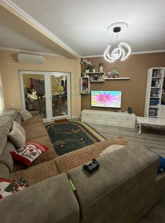 For sale, Apartment 2+1+2, Dry Lake, Tirana
