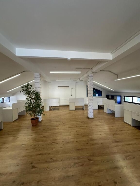 🏢 Office Space for Rent (Part of Villa) – Bllok, near Juvenilja