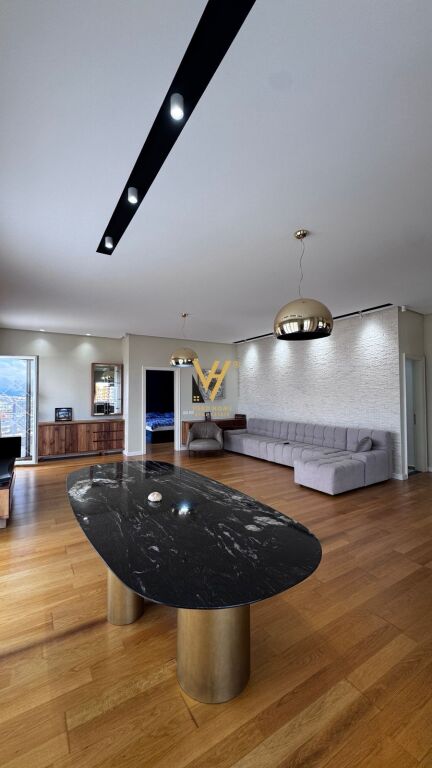 JEPET APARTAMENT 2+1+2+BLK TE KOPSHTI BOTANIK 1.800 EURO