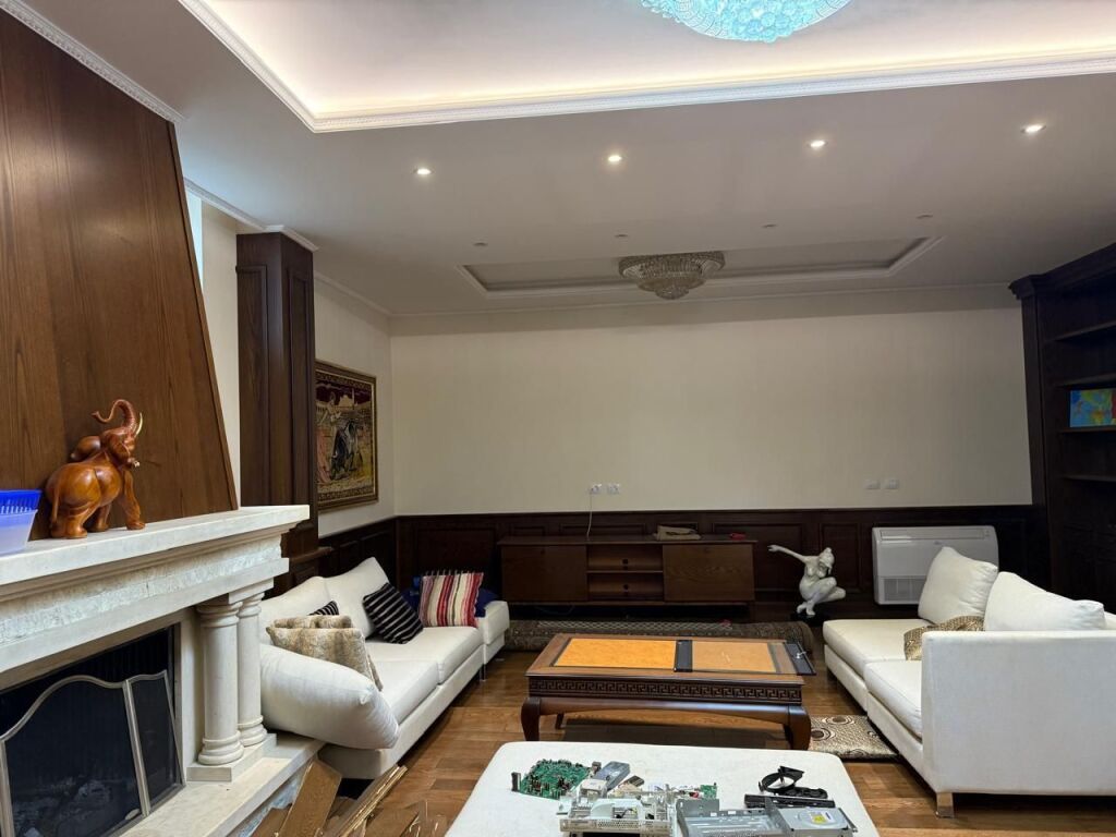 Villa for sale in Rolling Hills