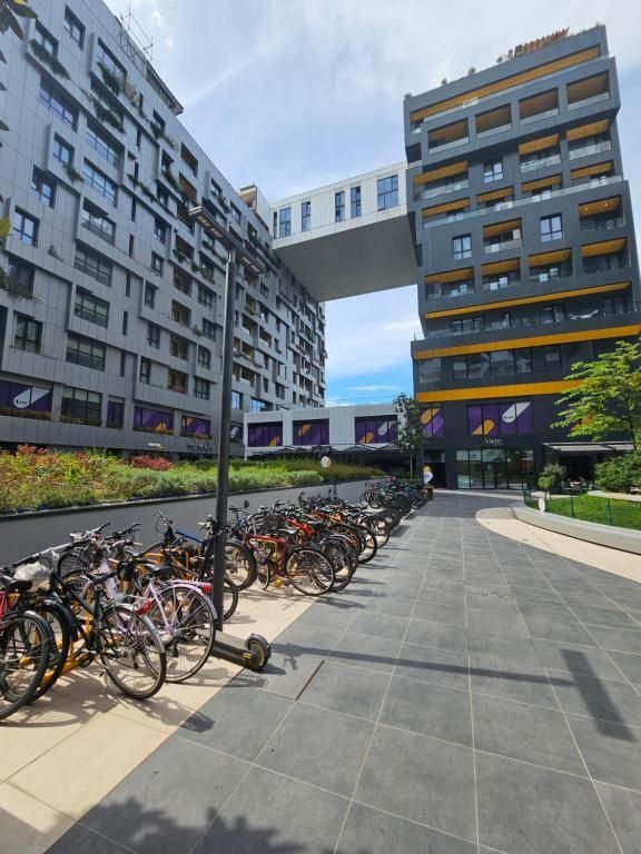 Shitet Super Apartament te Square 21 te Rruga e Kavajes