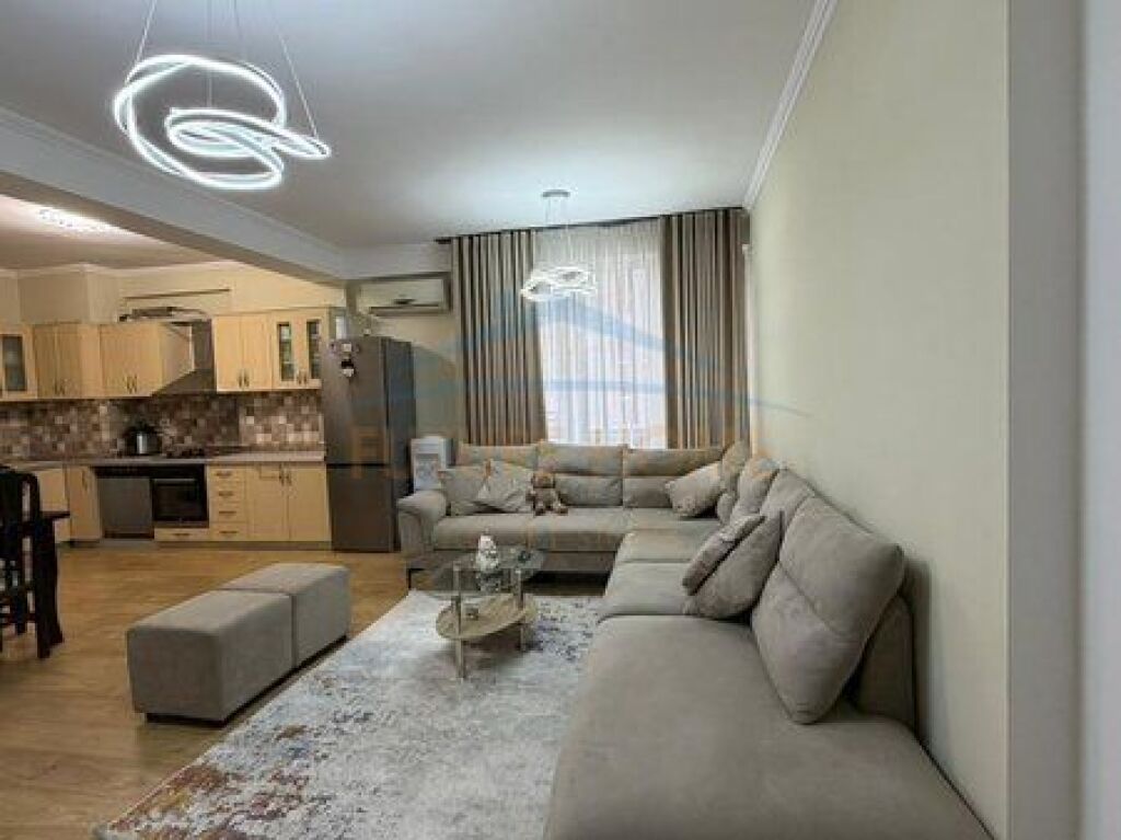 Shitet, Apartament 2+1+2 , Unaza e Re