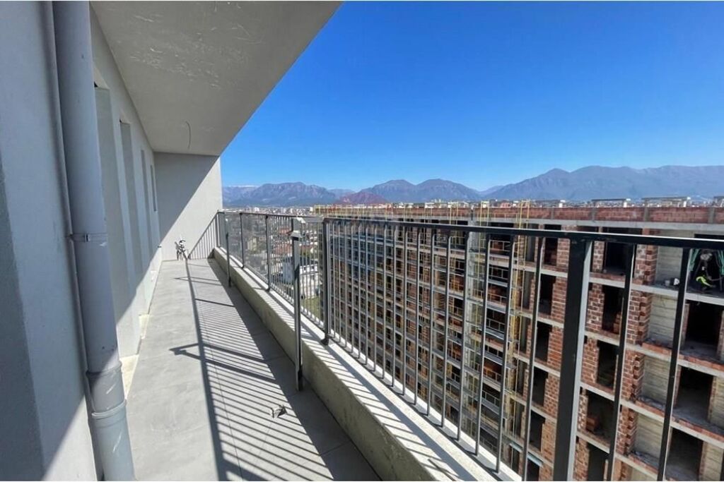 Ofrojme apartament 2+1 per shitje tek Kompleksi Univers City.
