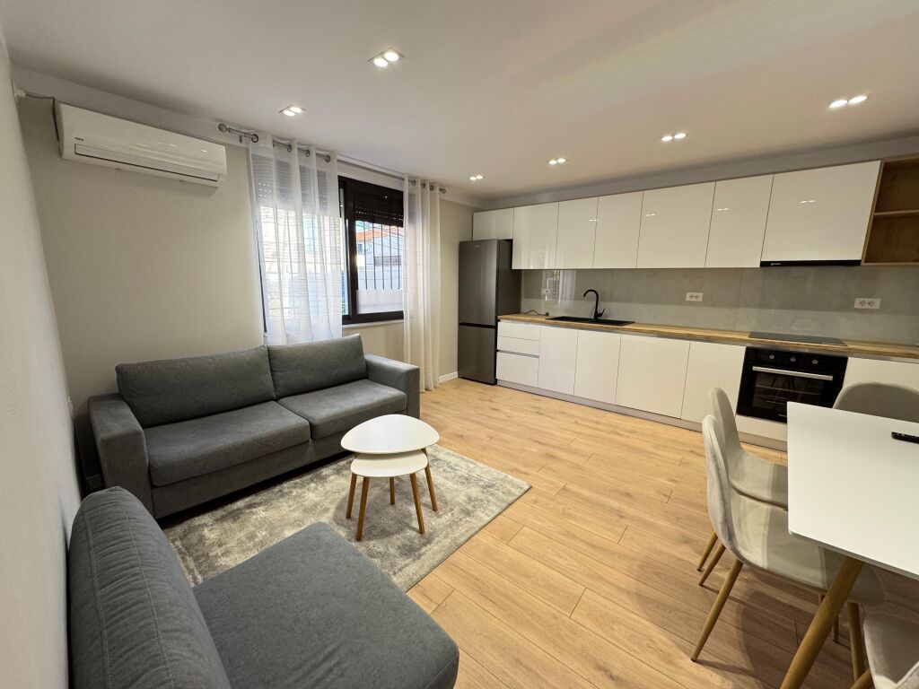 Apartment for rent 1+1 Red school