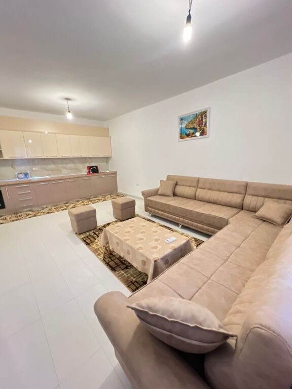 AFFITTASI APPARTAMENTO 1+1+BALCONE "FRESCO, VICINO AL RISTORANTE MURAGA" 370 EURO