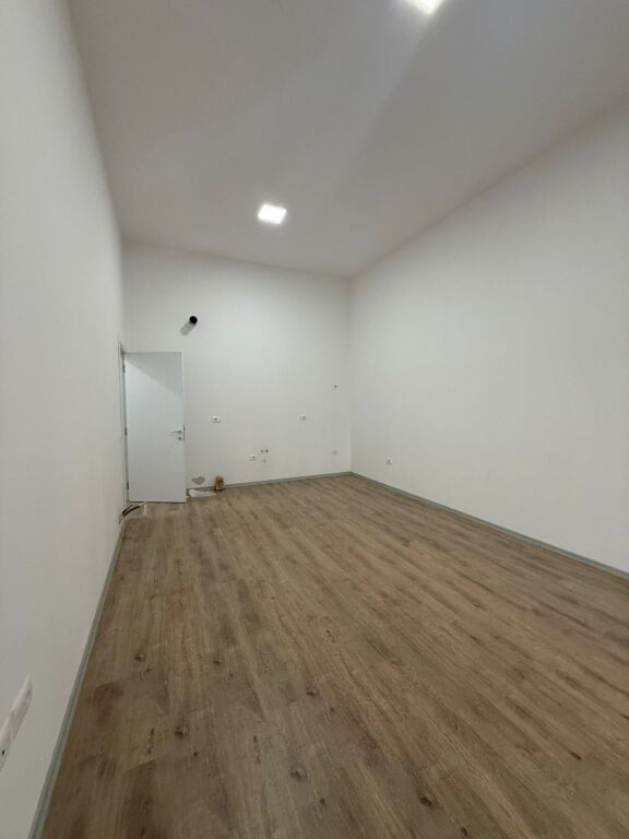 JEPET ME QERA APARTAMENT 2+1 (PER ZYRA)
