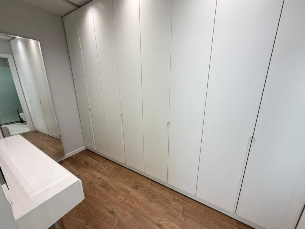 🏡 Vile me Qera 📍 Rruga Dalip Topi, Kodra e Priftit💰 Çmimi: 900 € / muaj