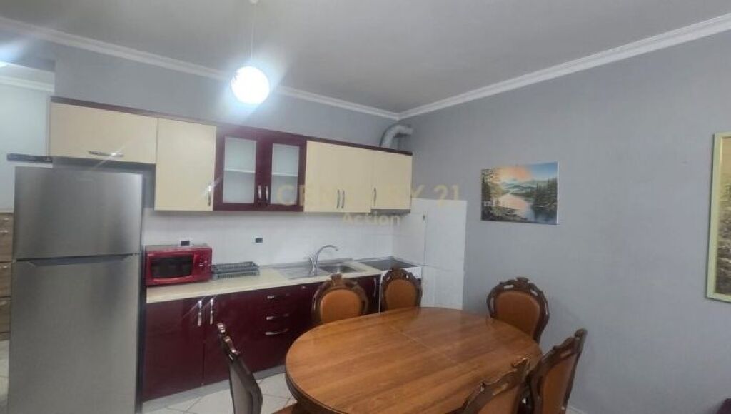 Apartament 2+1 me qera– zonë e aksesueshme dhe e zhvilluar