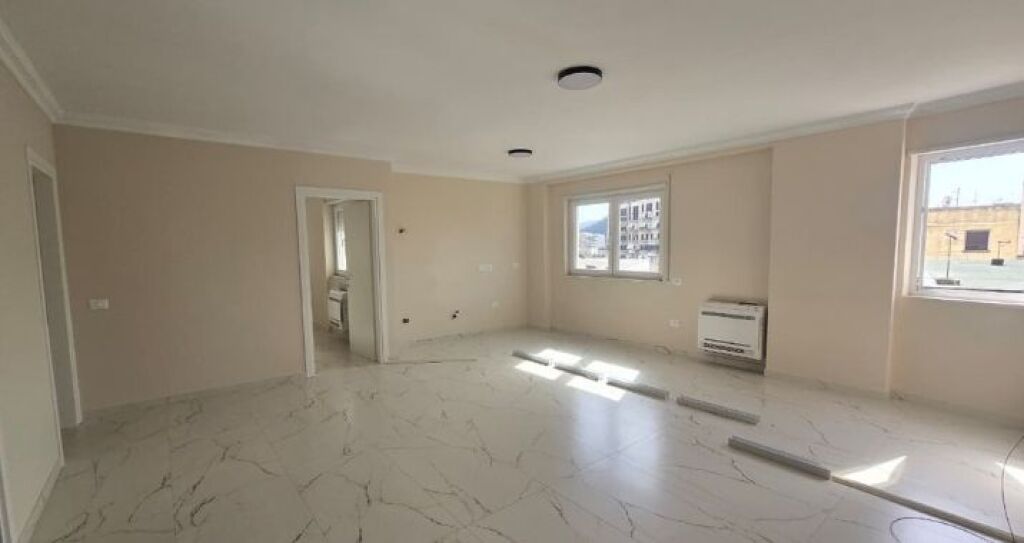Apartment 2+1 empty for rent– ideal for living or office