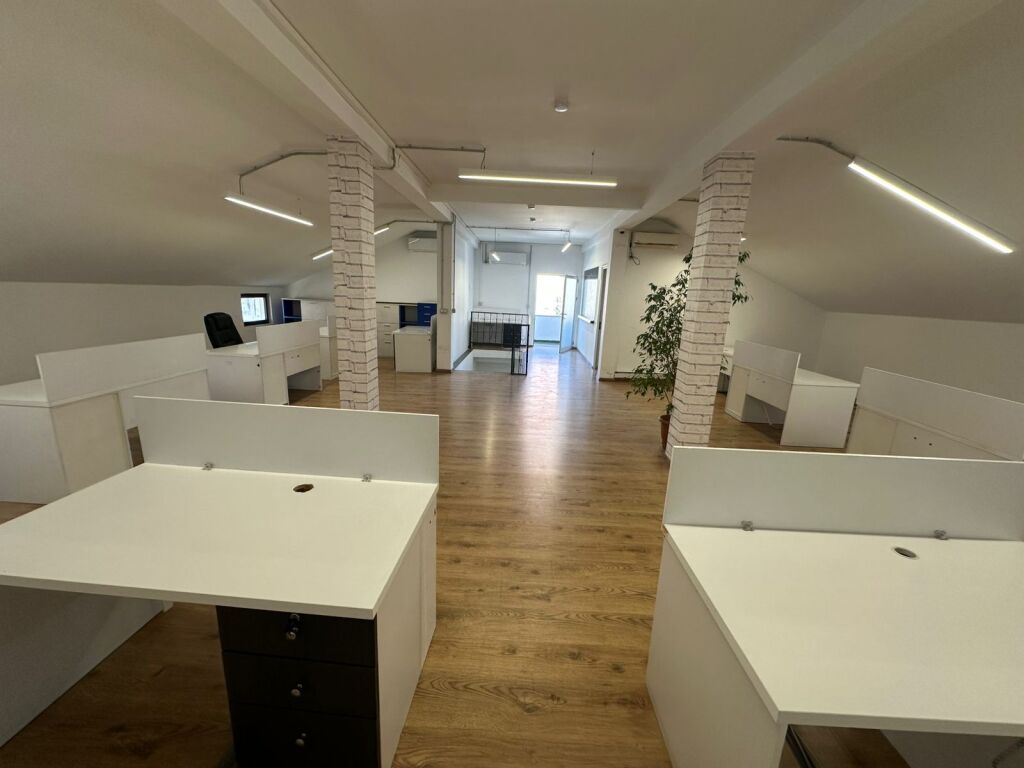 🏢 Office Space for Rent (Part of Villa) – Bllok, near Juvenilja