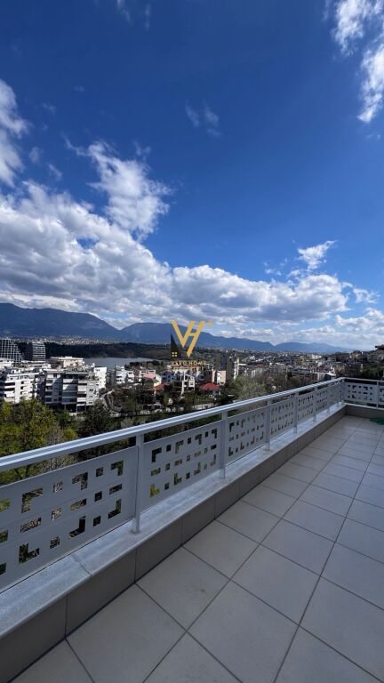 JEPET APARTAMENT 2+1+2+BLK TE KOPSHTI BOTANIK 1.800 EURO