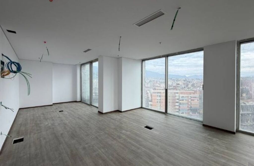 Ambiente ufficio premium in affitto – spazio flessibile