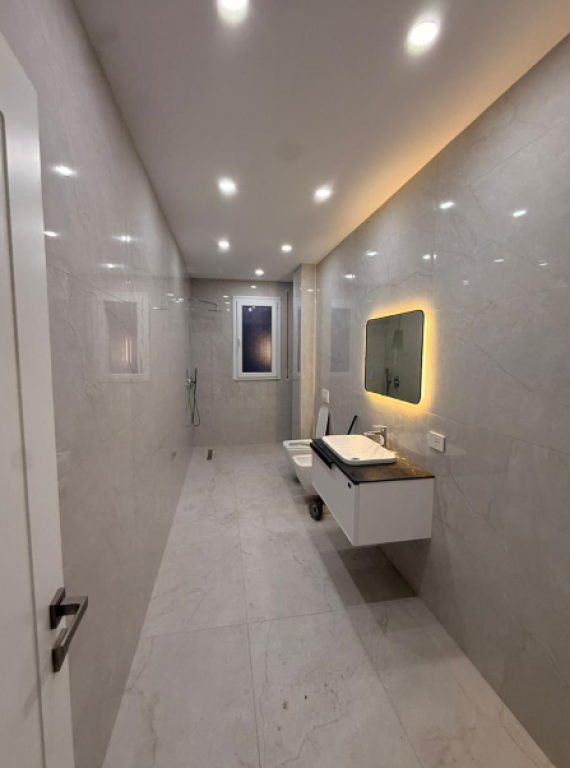 🏡 Shitet Apartament 2+1 – Colour Splash, Paskuqan