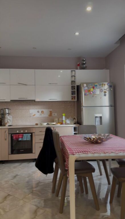 Appartamento - In Vendita - Comune di Parigi, Tirana(ID: 530581007-176)