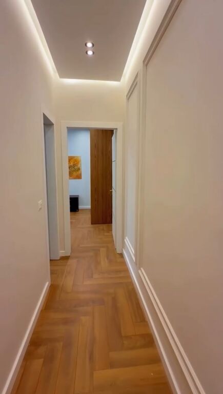 🏡 Apartament 2+1+2 + garazh me qira – Rruga Hoxha Tahsim (pranë Pazari i Ri)