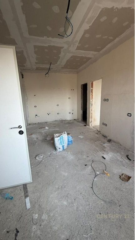 Apartament 1+1 per shitje tek Rr.Kavajes! 120,000 € Sip. Totale  54m2