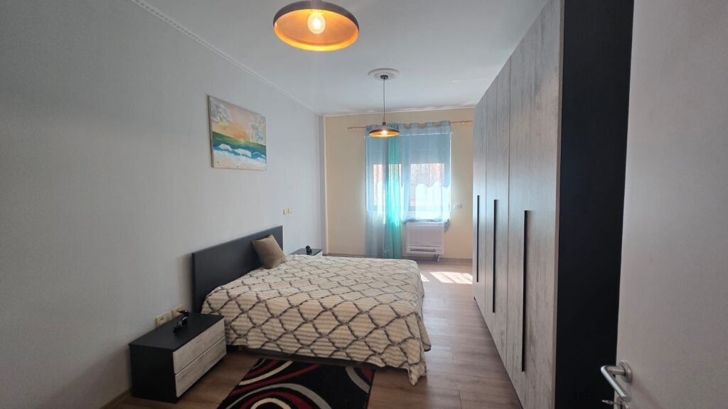 Apartament 2+1+2 me qira , Liqeni I Thate