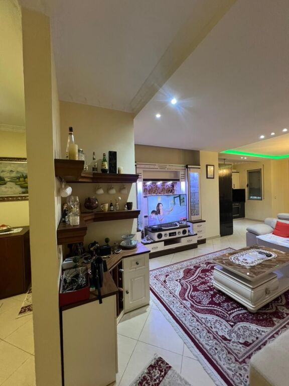 🏡✨ Apartament me qira – Fresk, pranë Market Xhangolli