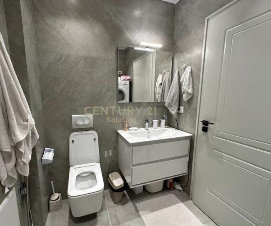 Apartment 3+1+2 with veranda for sale