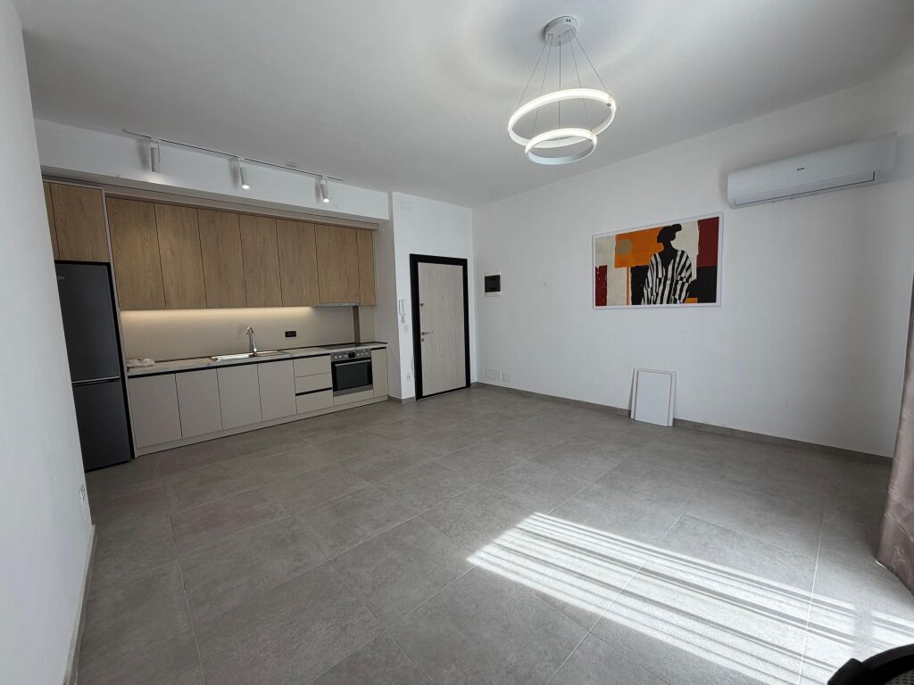 Apartment me qera 2+1 Tek 5 maji