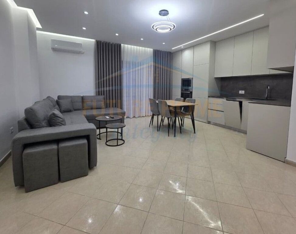Qera, Apartament 2+1+2, Unaza e Re, Tiranë.