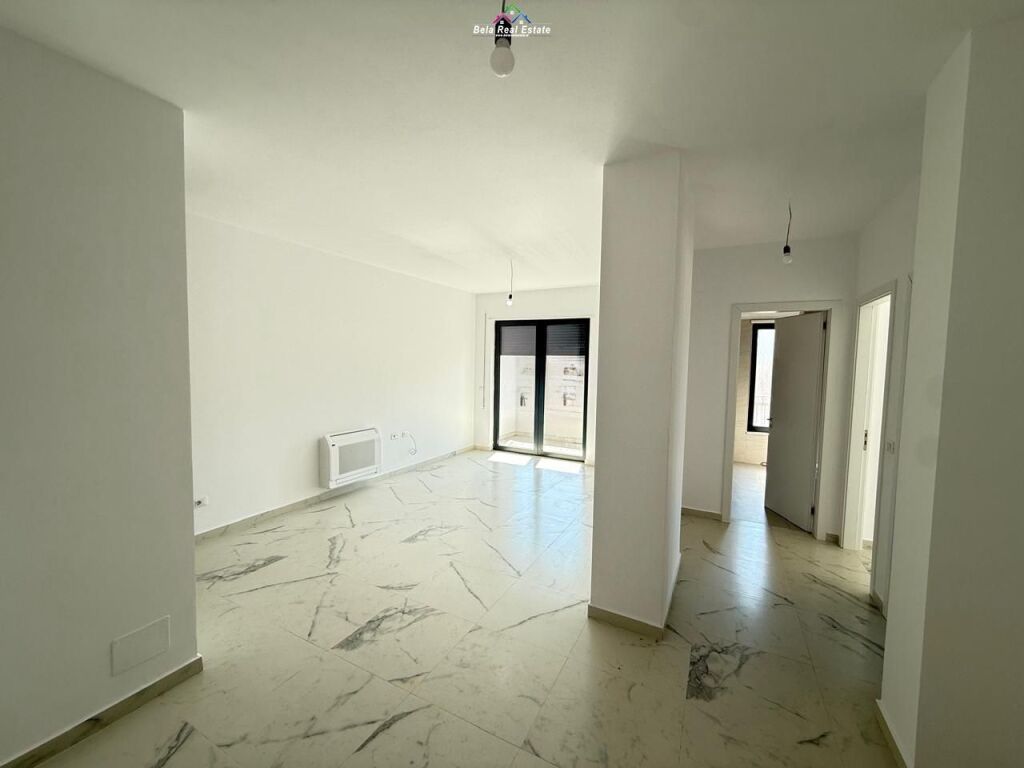 Zyre Me Qera 2+1 Tek Stacioni i Trenit (ID BZ2889) Tirane