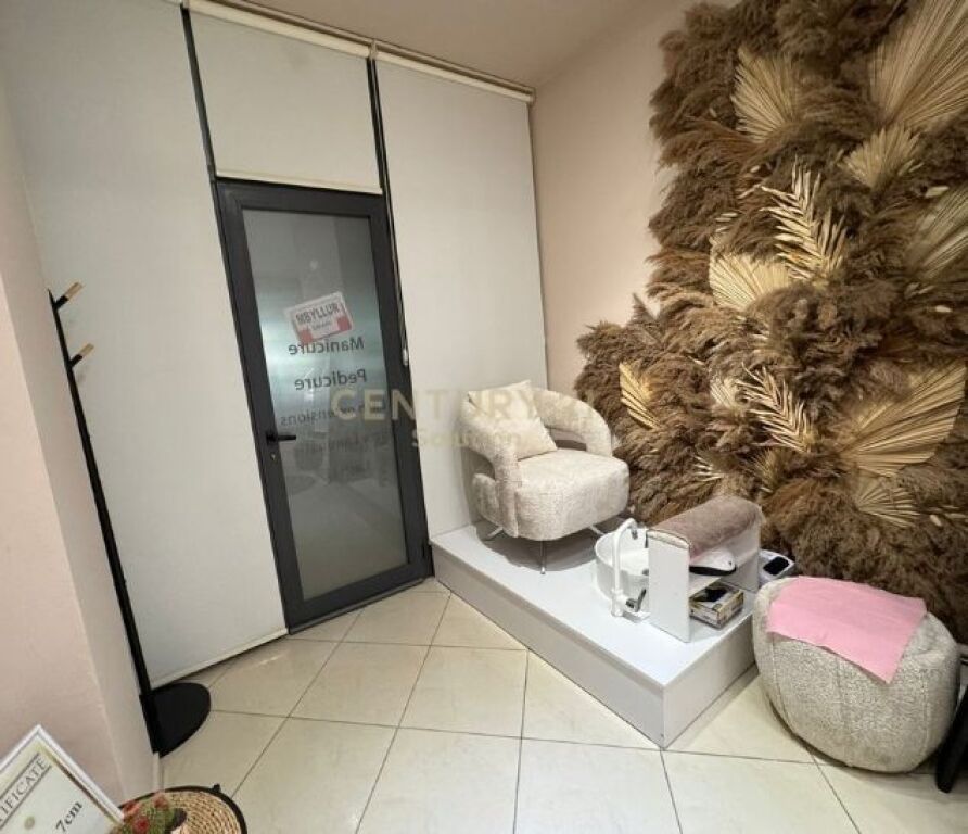 Beauty business for sale – strategic location with high foot traffic