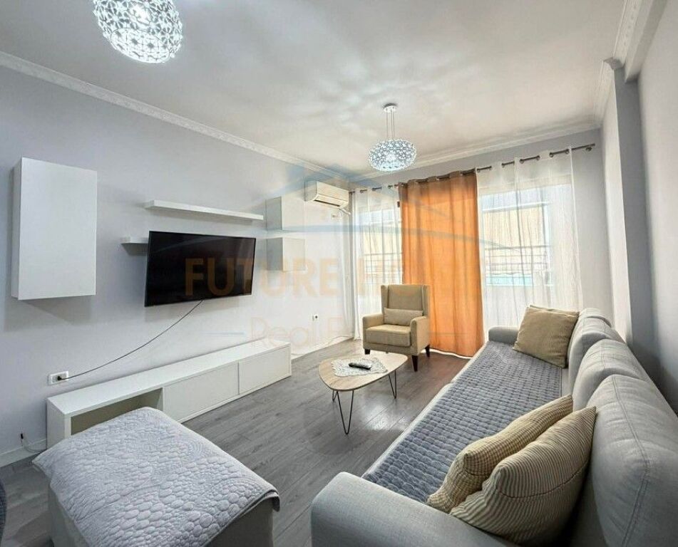 Qera, Apartament 2+1+2, Unaza e Re, Tiranë.