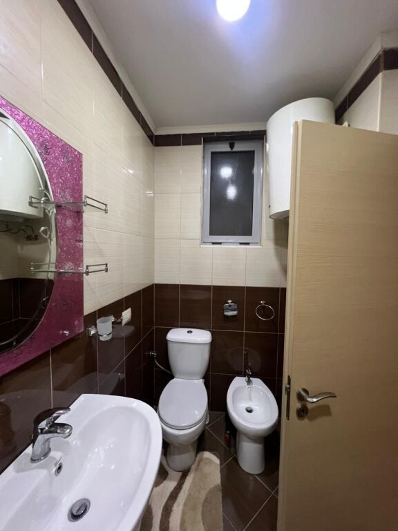 🏡✨ Apartament me qira – Fresk, pranë Market Xhangolli