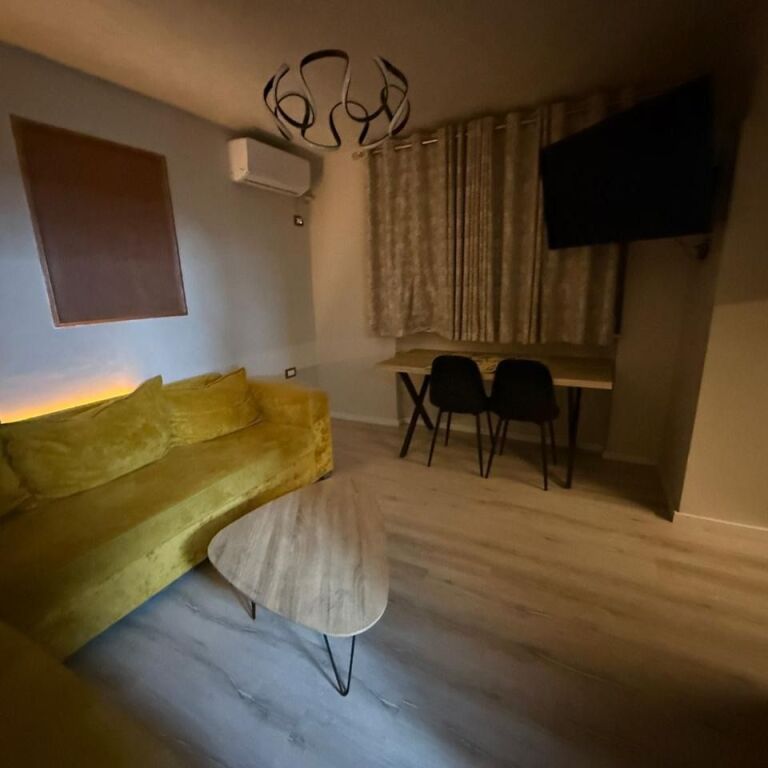 AFFITTASI APPARTAMENTO 1+1+VERANDA - MEDRESEJA, TIRANA