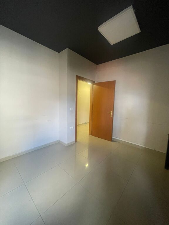 🏢Dibra Street, Halili Complex, business premises for rent with an area of 220m2 empty 2,500Euro (Gross)