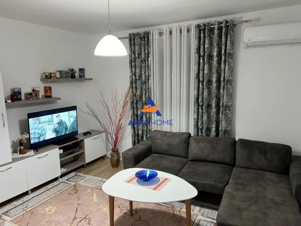 APARTMENT FOR RENT 1+1 "OPPOSITE DOWN TAWN, ELBASAN STREET" 45000 LEKE