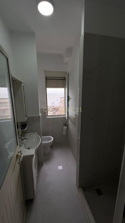 Apartament 2+1+2T me Dy Ballkone me pamje nga deti për shitje në Plazh, Durrës.