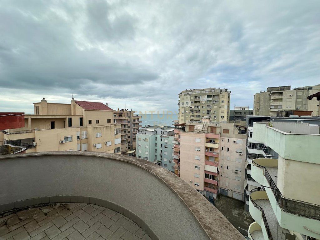 AFFITTIAMO APPARTAMENTO 3+1+2 CON VISTA MARE A VOLLGA DURRES !