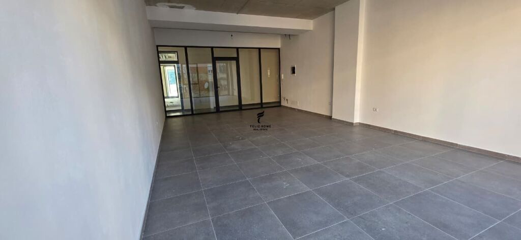 UFFICIO IN AFFITTO 103 M2 VIA DELLE BARRICATE 2000 EURO FH-65663