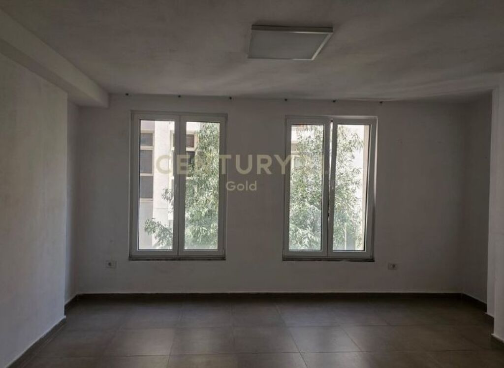 Office 2+1 for rent – space ready for business