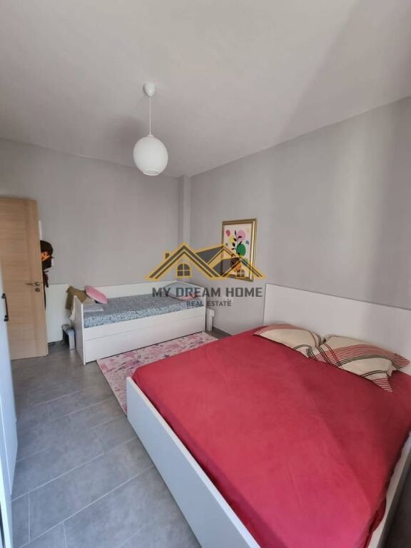 APARTAMENT 1+1 PER SHITJE TEK HOTEL SUPREME, NE QERRET !
