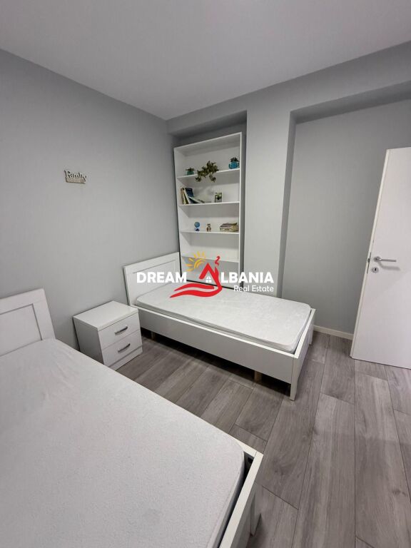 Shitet apartament 2+1 – Zona e 21 Dhjetorit, Prane Hotel Mondialit (ID 41212188)