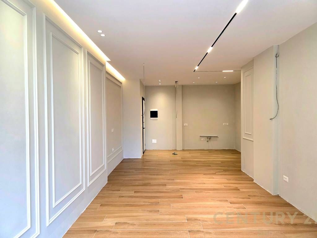 APARTAMENT 2+1 PER SHITJE PRANE KOMUNES SE PARISIT