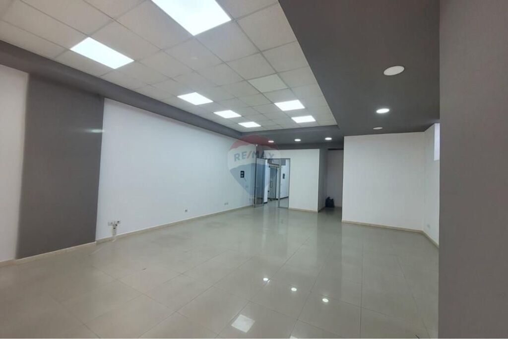 Office - For Rent - Myslym Shyri, Tirana