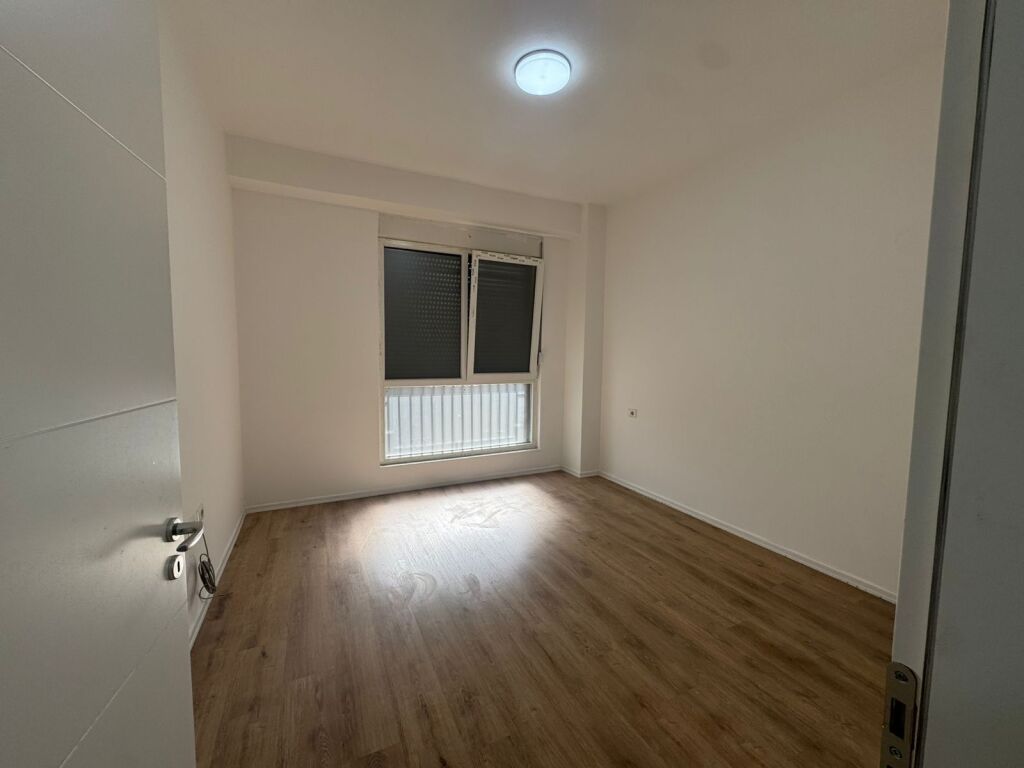 🏡 Apartament 3+1 për shitje tek Ish Fusha e Aviacionit
