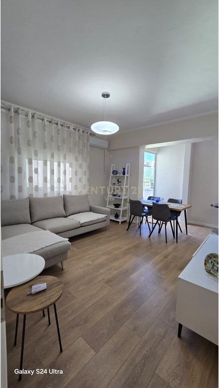 Apartament 2+1 me Qira pranë Muzeumit, Durres !