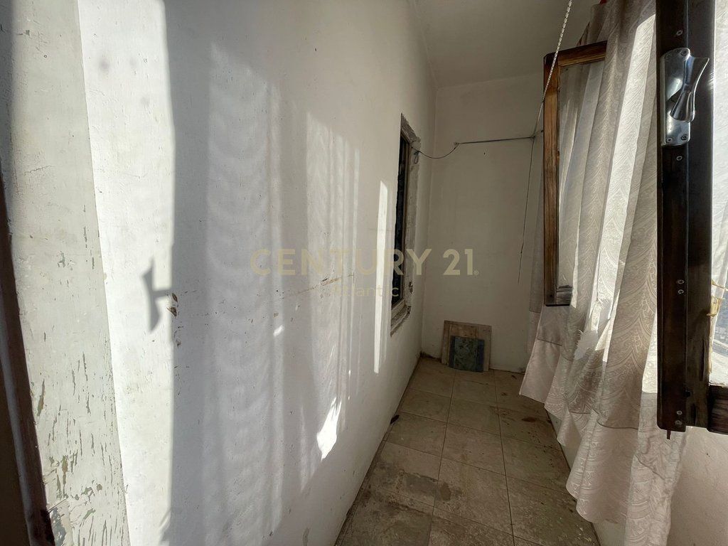 Apartament 1+1 per shitje ne Lagjia 16, Durres!