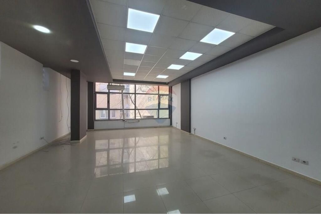 Office - For Rent - Myslym Shyri, Tirana
