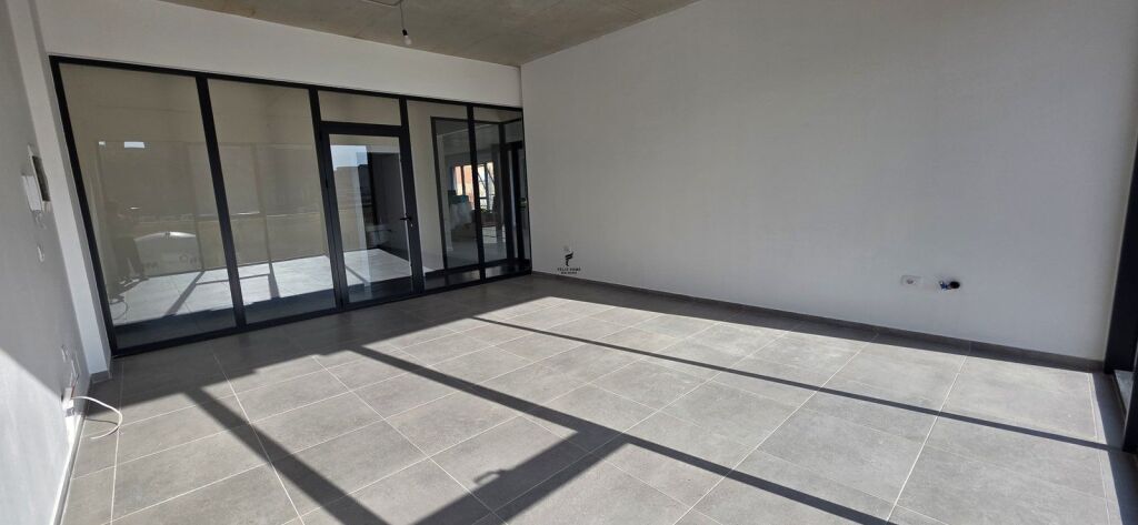 UFFICIO IN AFFITTO 103 M2 VIA DELLE BARRICATE 2000 EURO FH-65663