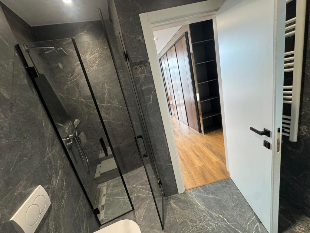 Jepet apartament 2+1+1+Parkim tek  Lake View Rr.Kosovareve