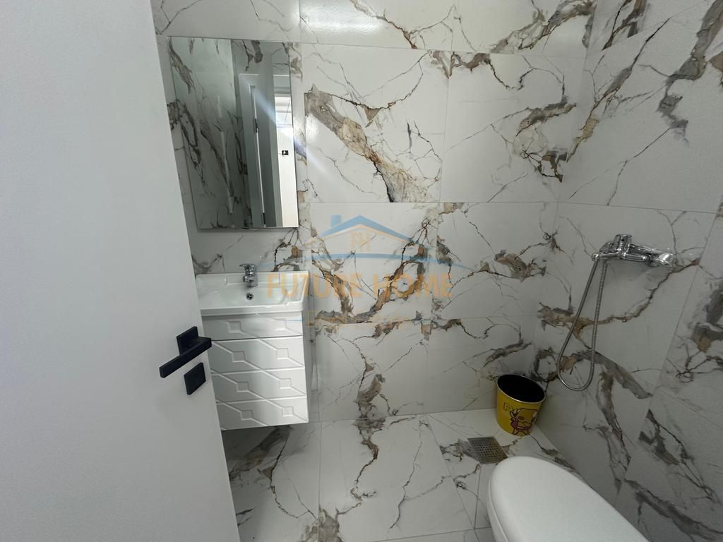 Rent, Apartment 2+1, 21 Dhjetori !