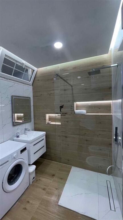 APARTAMENT ME QERA 1+1 KOMUNA E PARISIT 70.000 LEKE FH-65791